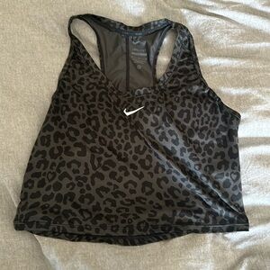 Nike crop